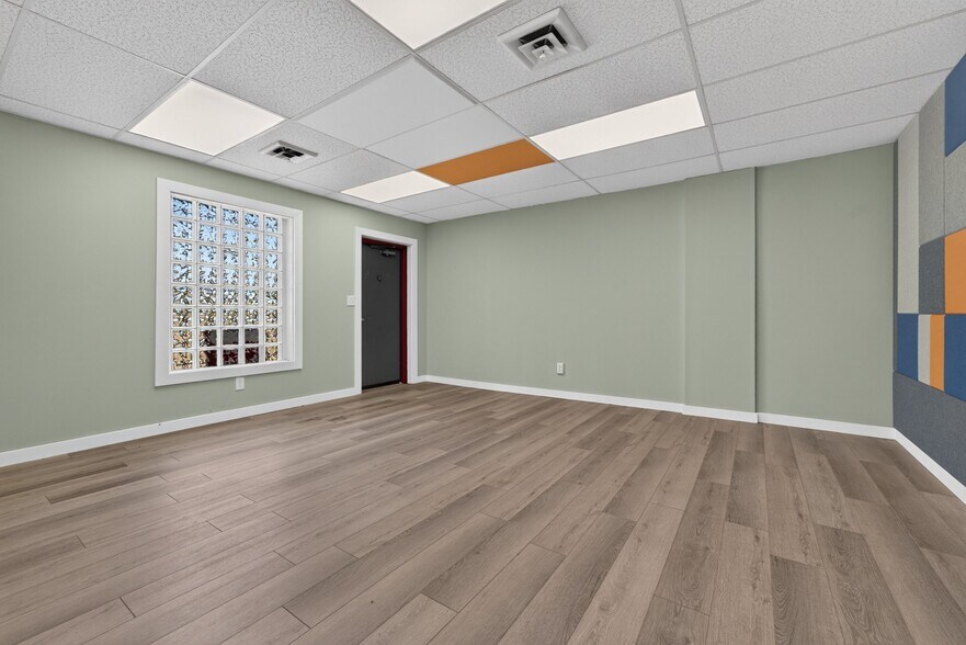 More Photos Of 1525 Parkway Ave, Trenton Manufacturing For Lease
