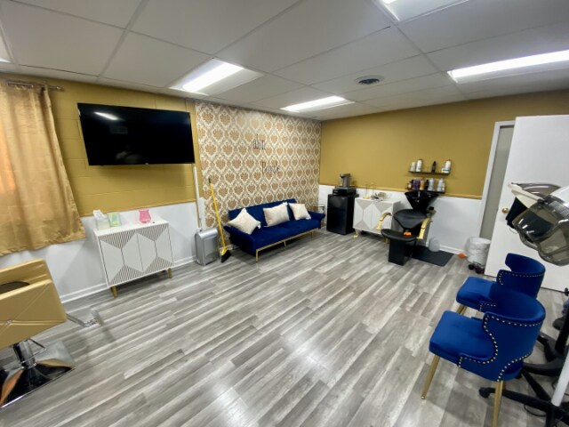 More Photos Of 102-106 E Schoolhouse Rd, Yorkville Apartments For Lease