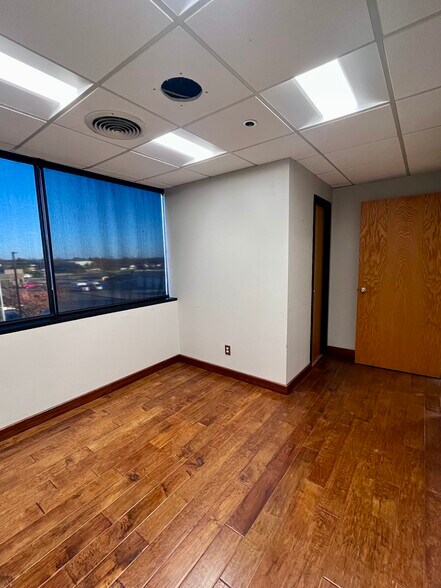 More Photos Of 1125 N Porter Ave, Norman Medical For Sale