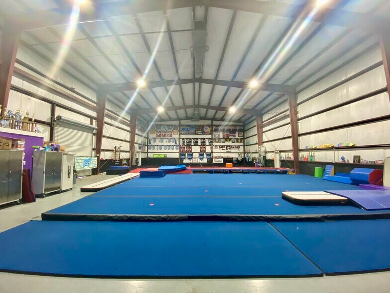 More Photos Of 9050 16th Pl, Vero Beach Warehouse For Lease