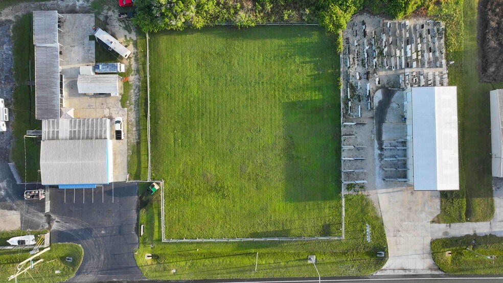 More Photos Of , Lakeland Unknown For Sale