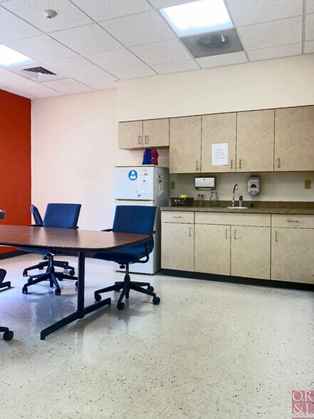 More Photos Of 389 John Downey Dr, New Britain Light Manufacturing For Sale