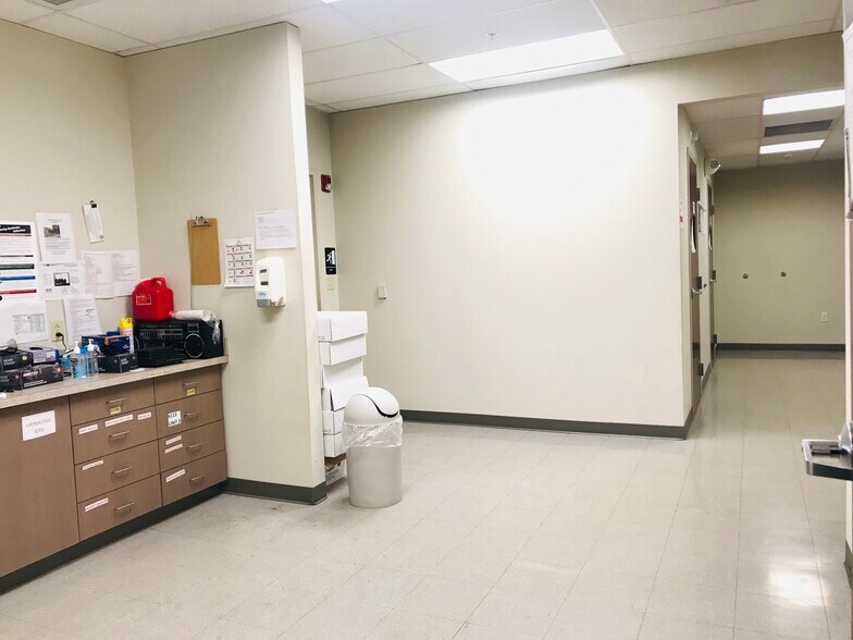 More Photos Of 202 N Duke St, Lancaster Office For Sale