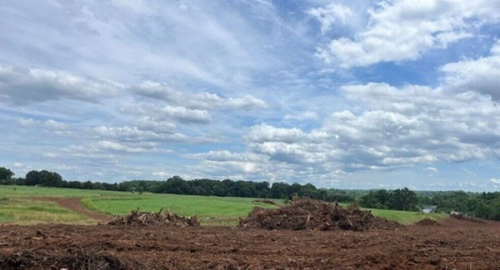 More Photos Of 1801 W Maiden Rd, Maiden Land For Sale