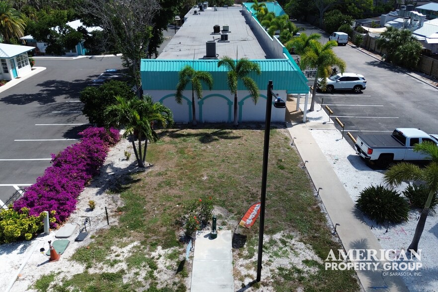 More Photos Of 5610 Gulf of Mexico Dr, Longboat Key Restaurant For Sale