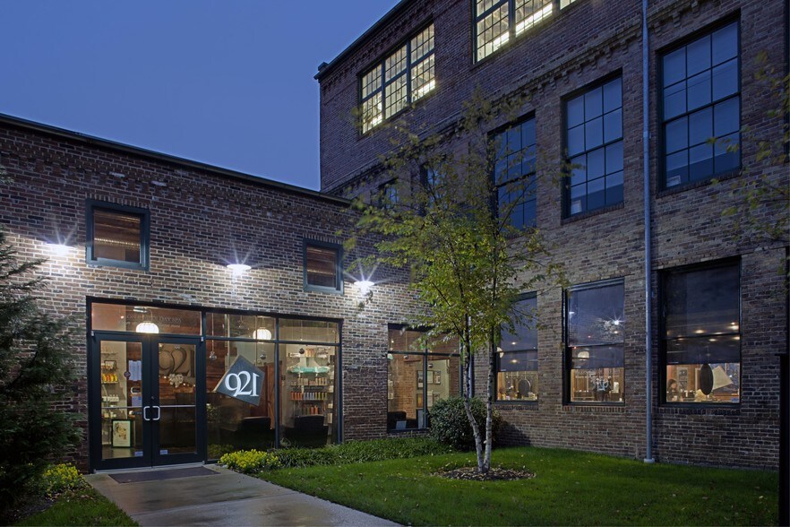 More Photos Of 921 E Fort Ave, Baltimore Office For Lease