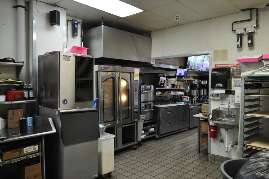 More Photos Of 19 W Main St, Somerville Storefront For Sale