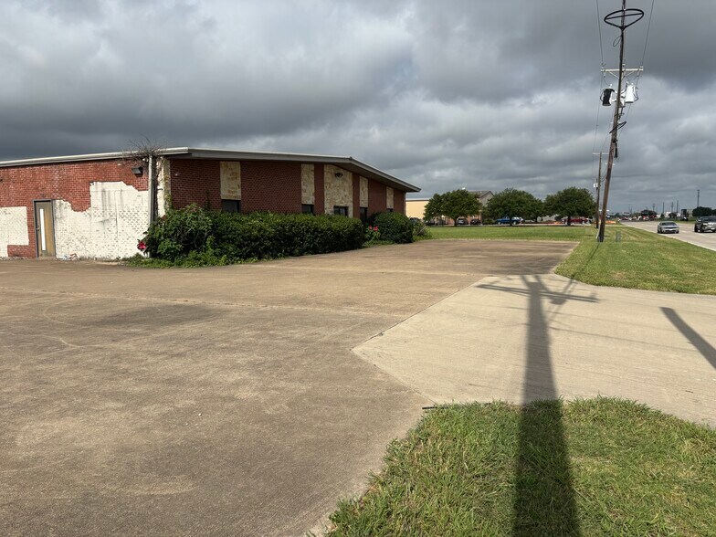 More Photos Of 2650 N Highway 78, Wylie Light Distribution For Sale