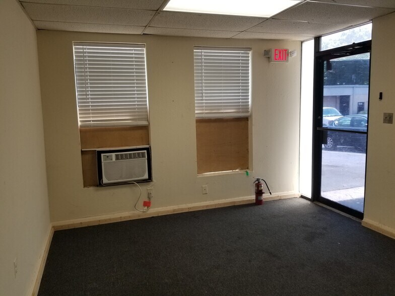 More Photos Of 9244 E Hampton Dr, Capitol Heights Unknown For Lease