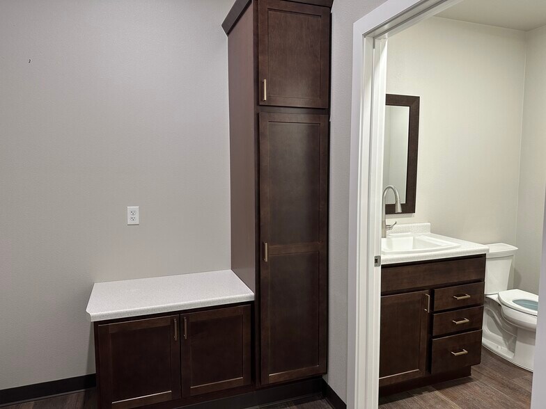 More Photos Of 2450 Post Rd, Plover Office For Lease