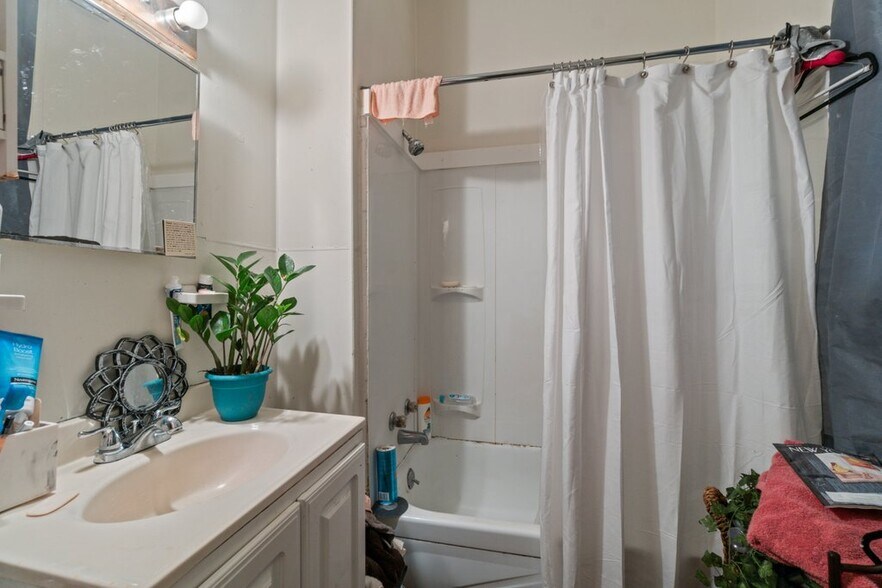 More Photos Of , Baltimore Multifamily For Sale