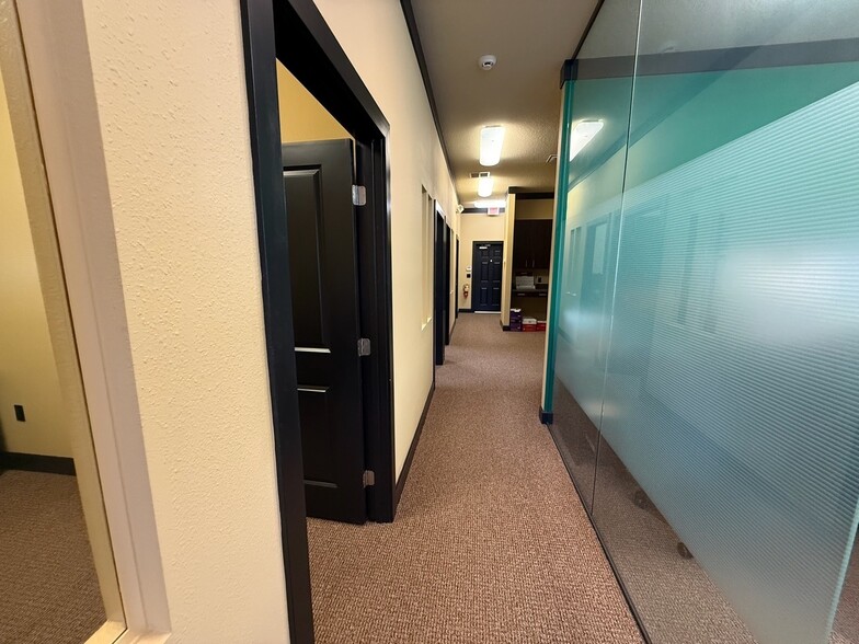 More Photos Of 5115 S Lakeland Dr, Lakeland Office For Sale