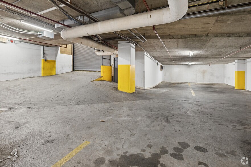 More Photos Of 1627 K St NW, Washington Office For Sale