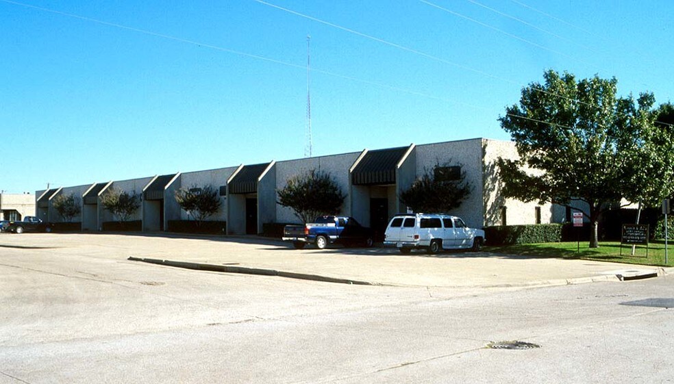 Primary Photo Of 13500-13520 Vargon St, Dallas Distribution For Lease