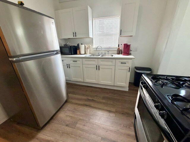More Photos Of 1611 Common St, Houston Apartments For Sale