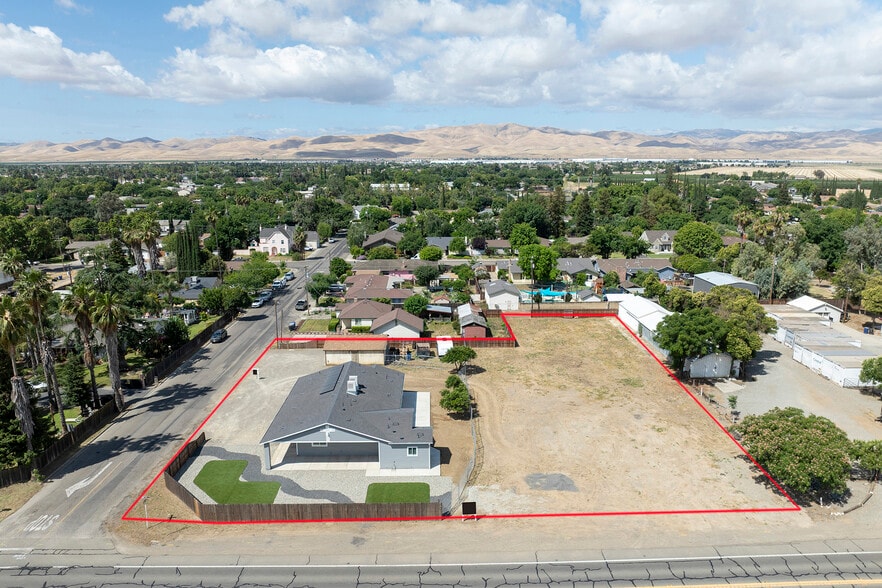 More Photos Of 720 N 2nd St, Patterson Specialty For Sale