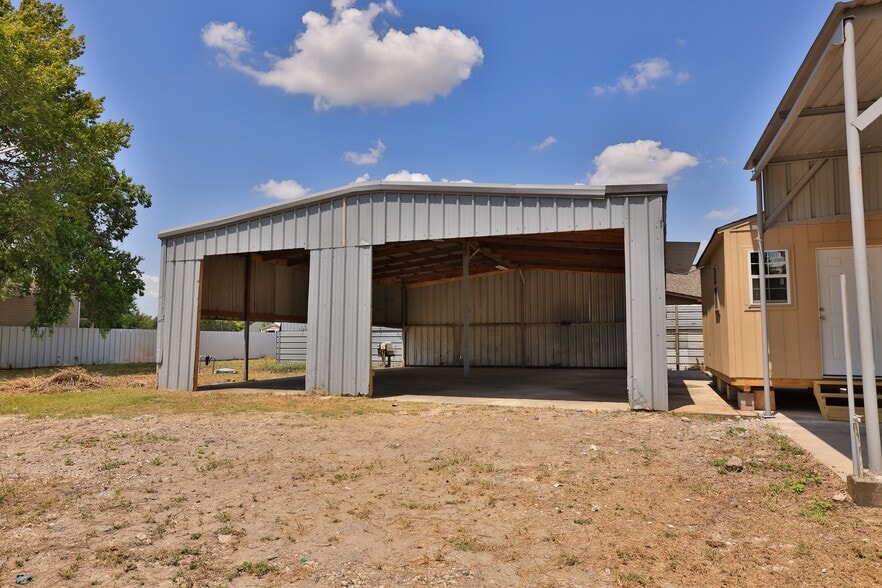 More Photos Of 1929 Havner Ln, Houston Warehouse For Sale