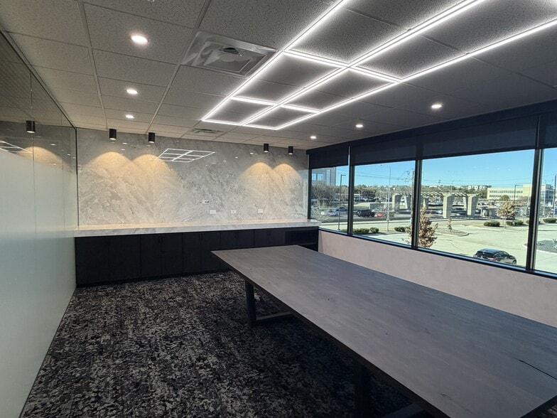More Photos Of 17130 N Dallas Pky, Dallas Office For Sale