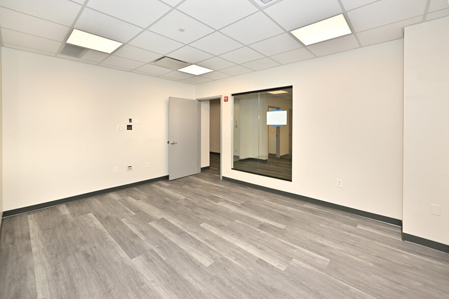 More Photos Of 50 Tice Blvd, Woodcliff Lake Office For Lease