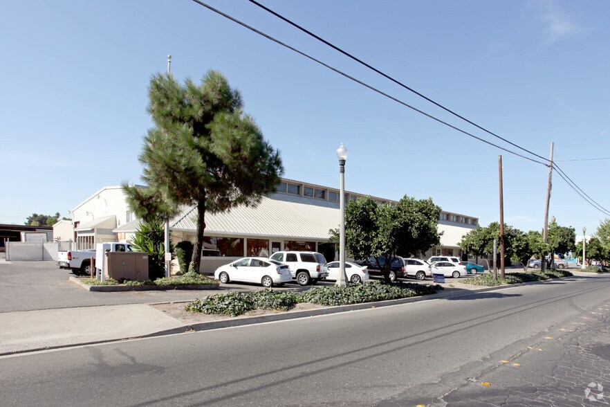 Primary Photo Of 1050 Kansas Ave, Modesto Warehouse For Lease