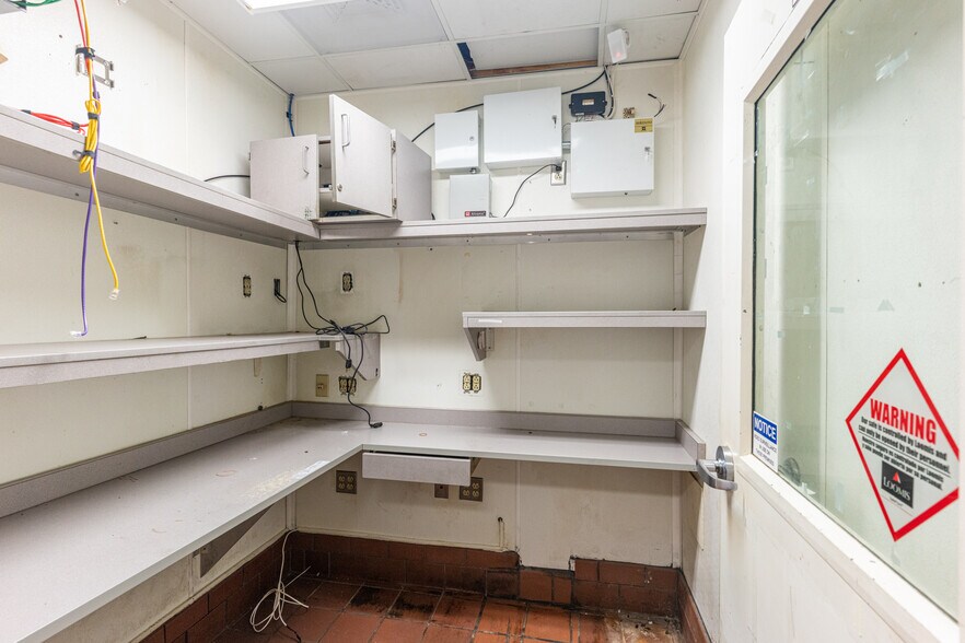 More Photos Of 2901 Candlers Mountain Rd, Lynchburg Fast Food For Sale