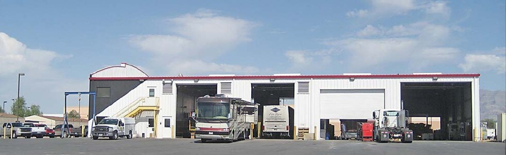 More Photos Of 4610 Vandenberg Dr, North Las Vegas Distribution For Lease