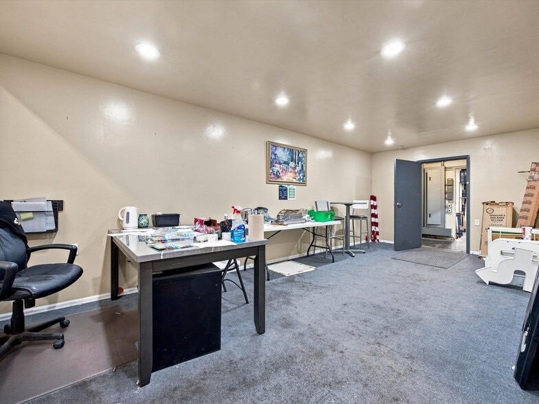 More Photos Of 810 North Ave, Grand Junction Freestanding For Sale