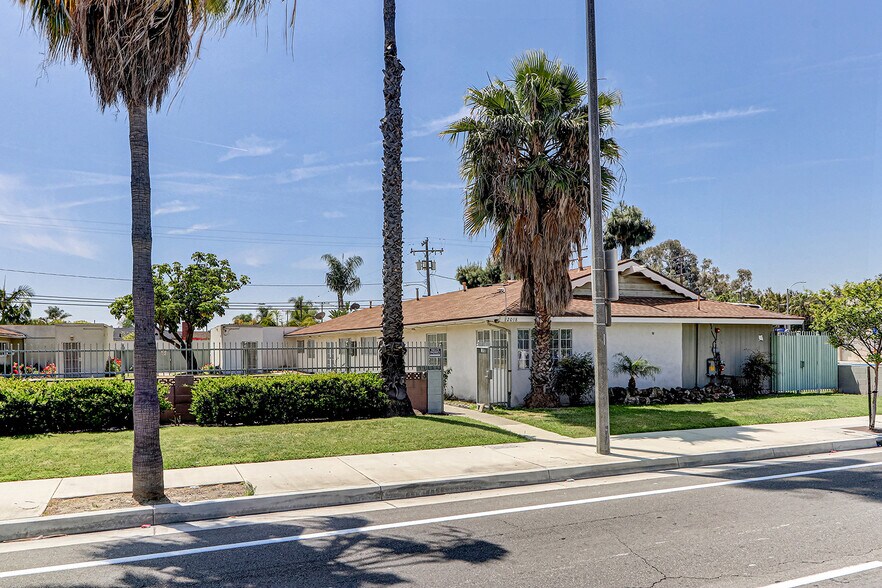 Primary Photo Of 2018 E La Palma Ave, Anaheim Apartments For Lease
