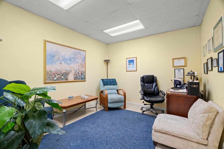 More Photos Of 10333 Seminole Blvd, Largo Office For Sale
