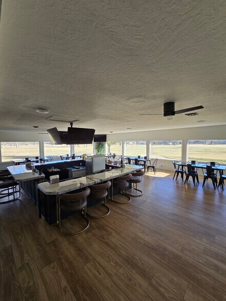 More Photos Of 9273 W 1050 N, Elwood Freestanding For Sale