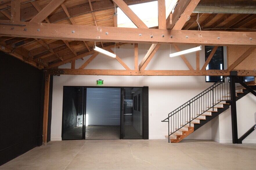 More Photos Of 2210 W Temple St, Los Angeles Warehouse For Sale
