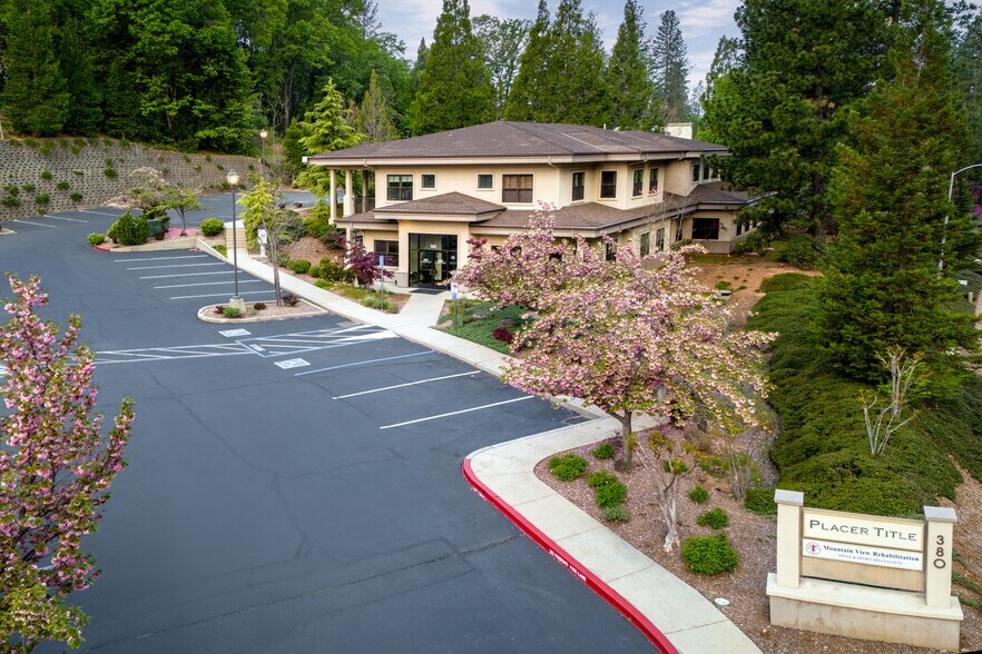More Photos Of 380 Sierra College Dr, Grass Valley Office For Lease