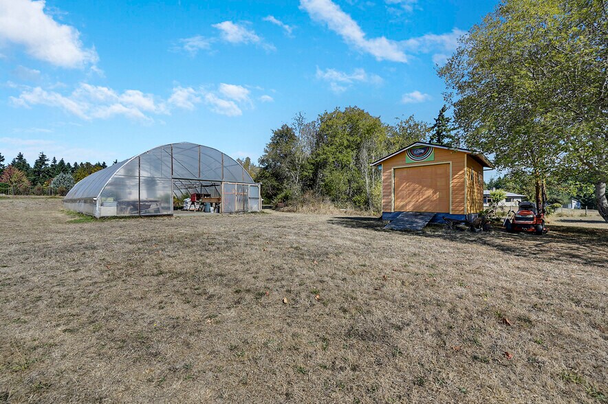 More Photos Of 1673 Woodland Dr, Port Townsend Winery Vineyard For Sale