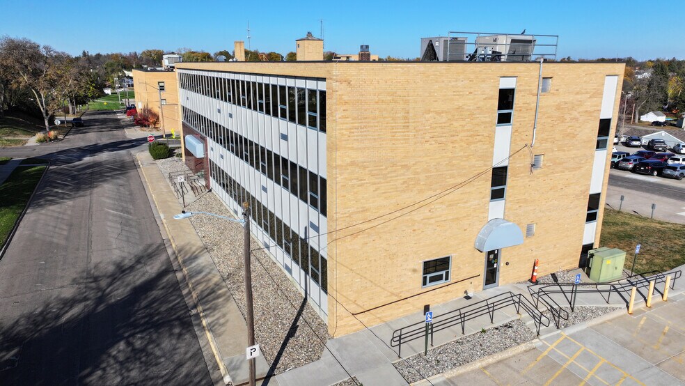 More Photos Of 109 N 15th St, Norfolk Medical For Sale