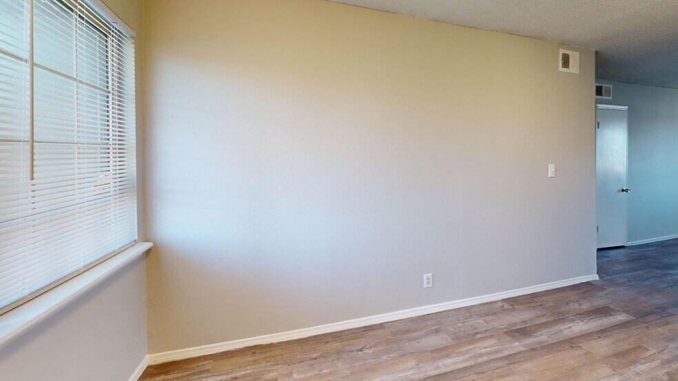 More Photos Of 1713 S Memorial Dr, Tulsa Apartments For Sale