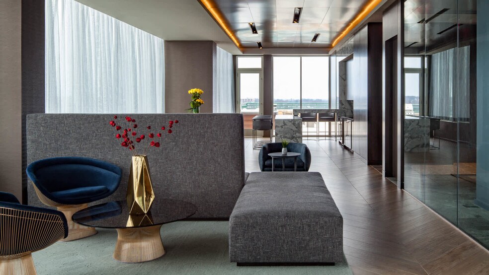 More Photos Of 901 N Nelson St, Arlington Apartments For Lease