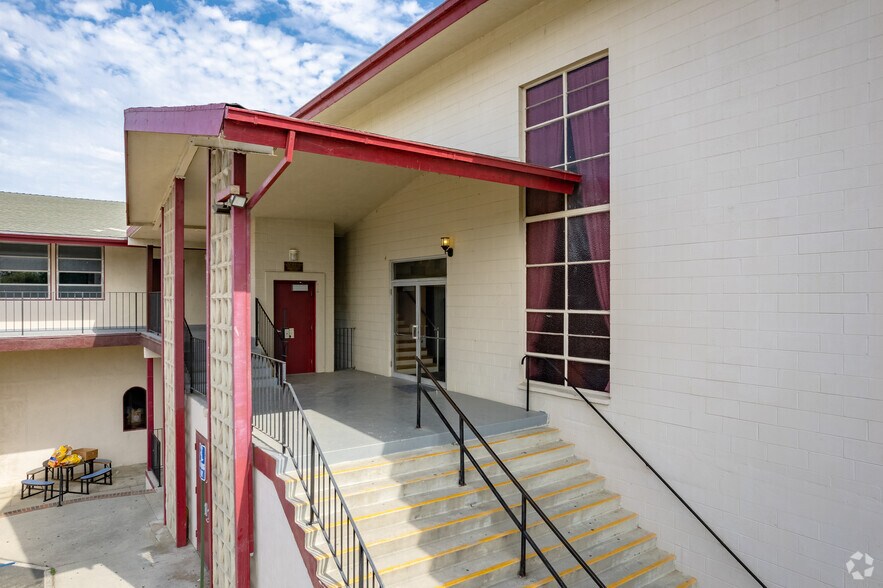 More Photos Of 2520 Peck Rd, Monrovia Religious Facility For Lease