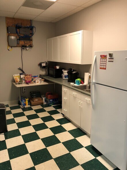 More Photos Of 668 Marina Dr, Charleston Medical For Sale