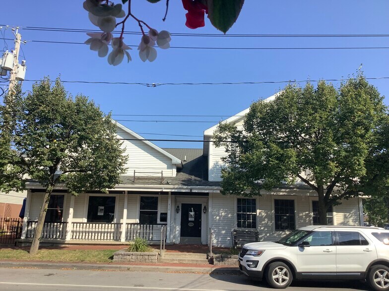 More Photos Of 418 Main St, Youngstown Restaurant For Sale