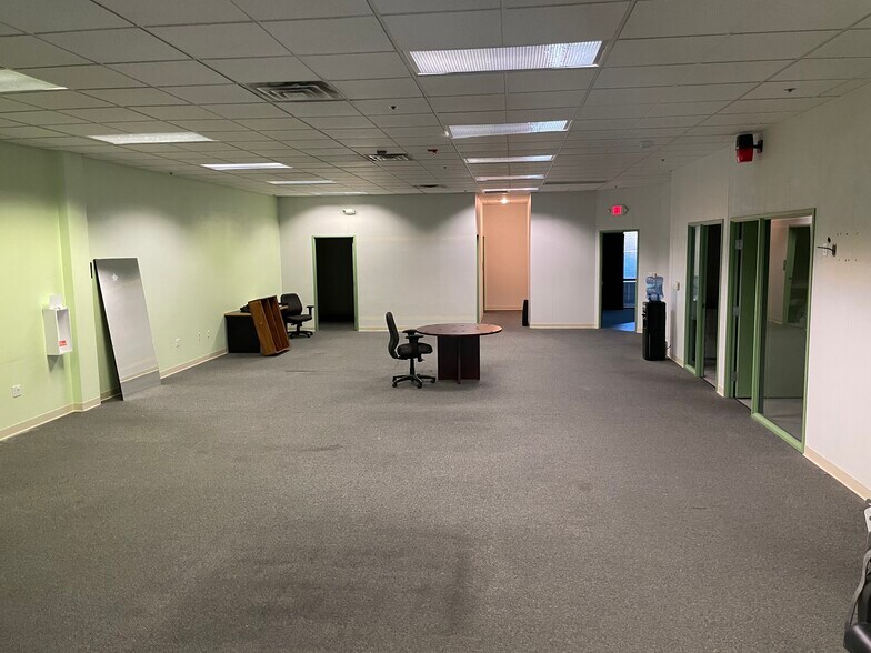 More Photos Of 7312 W Cheyenne Ave, Las Vegas Office For Lease