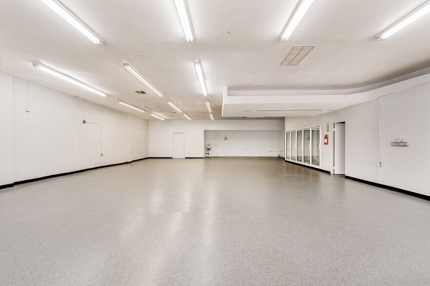 More Photos Of 1941 Atlantic Ave, Long Beach Convenience Store For Sale