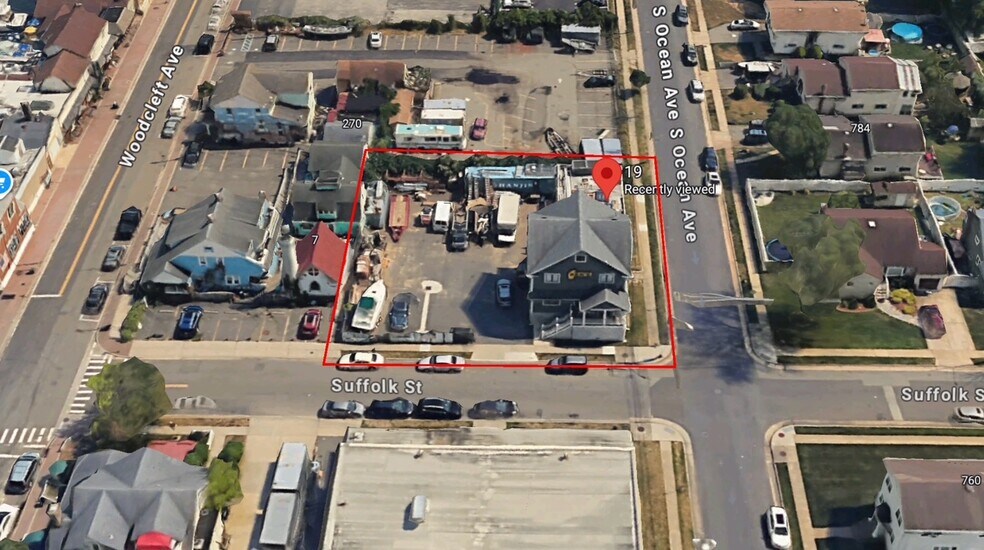 More Photos Of 19 Suffolk St, Freeport Office For Sale