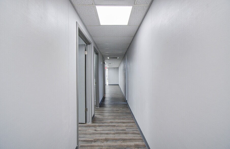 More Photos Of 8730 Ley Rd, Houston Warehouse For Lease