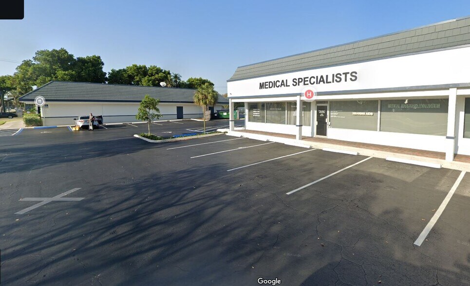 More Photos Of 3251-3259 N Federal Hwy, Boca Raton General Retail For Lease