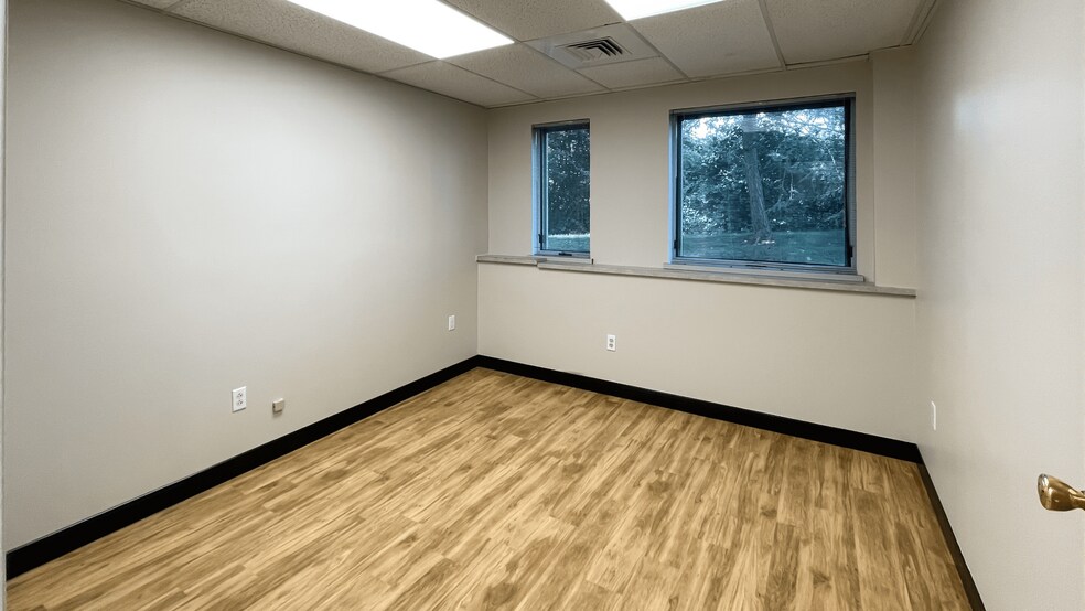 More Photos Of 49 Tolland Tpke, Manchester Medical For Lease