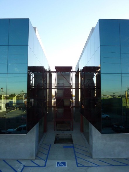 More Photos Of 8931 Ellis Ave, Los Angeles Loft Creative Space For Sale