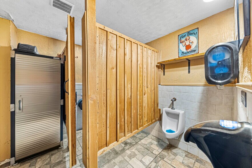 More Photos Of 130 E Goodnight Ave, Aransas Pass Restaurant For Sale