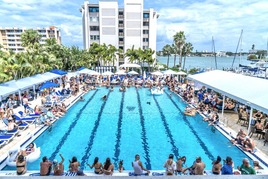 More Photos Of 400 Treasure Island Cswy, Treasure Island Marina For Lease