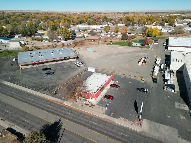 More Photos Of 608 E Pershing Ave, Riverton Storefront For Sale