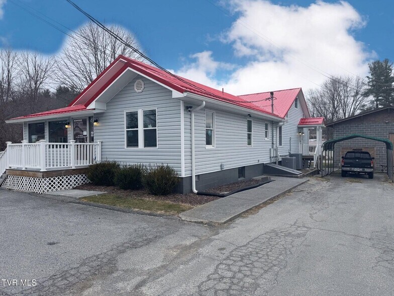 More Photos Of 404 Hurricane Rd NE, Wise Medical For Sale